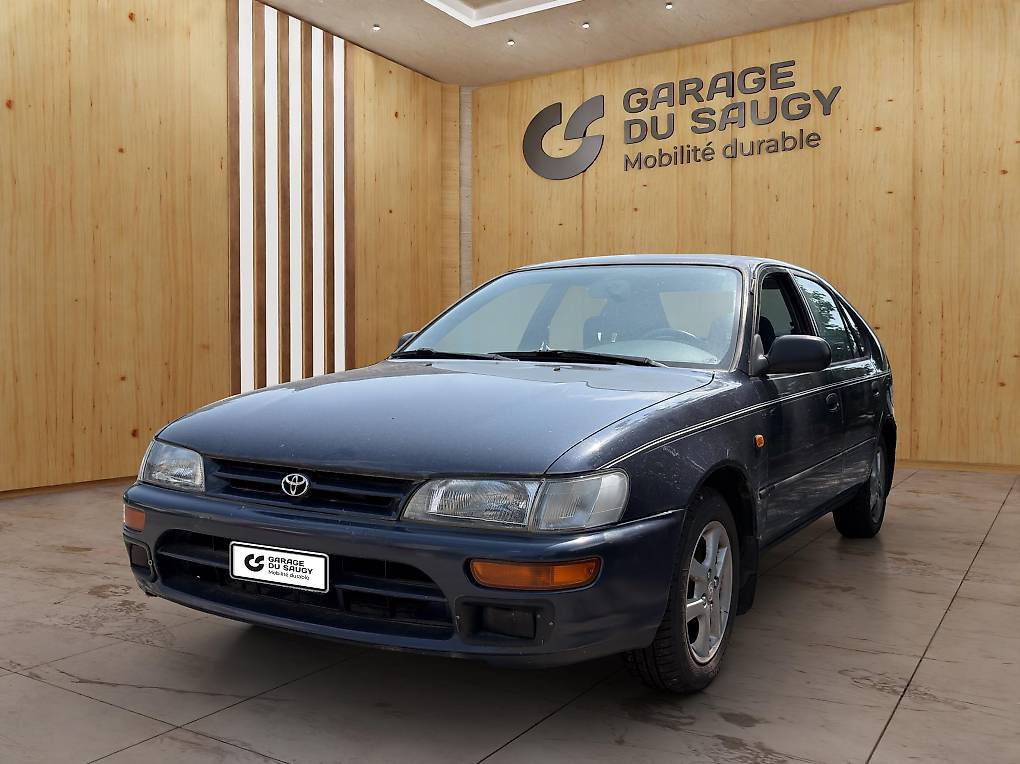 TOYOTA Corolla Compact 1.3 XLi — slika 1