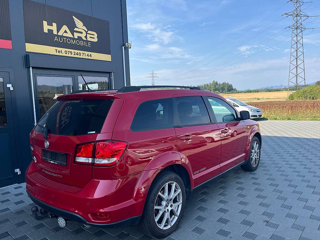 FIAT Freemont 2.0 MJ Lounge AWD Automat — slika 2