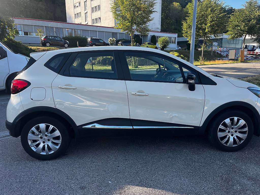 RENAULT Captur 1.2 T 16V Privilège EDC — slika 2