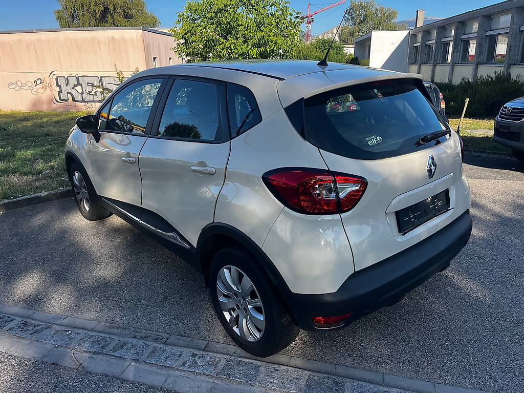 RENAULT Captur 1.2 T 16V Privilège EDC — slika 3