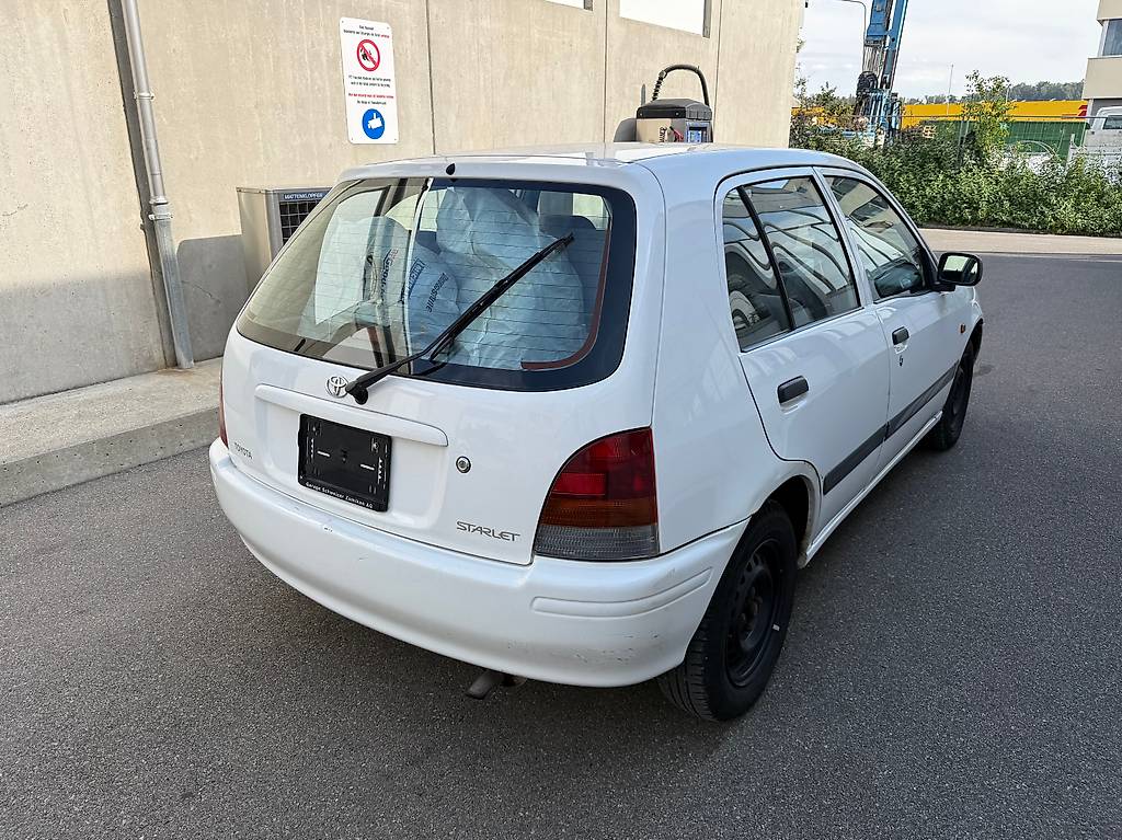 TOYOTA Starlet 1.3 — slika 4