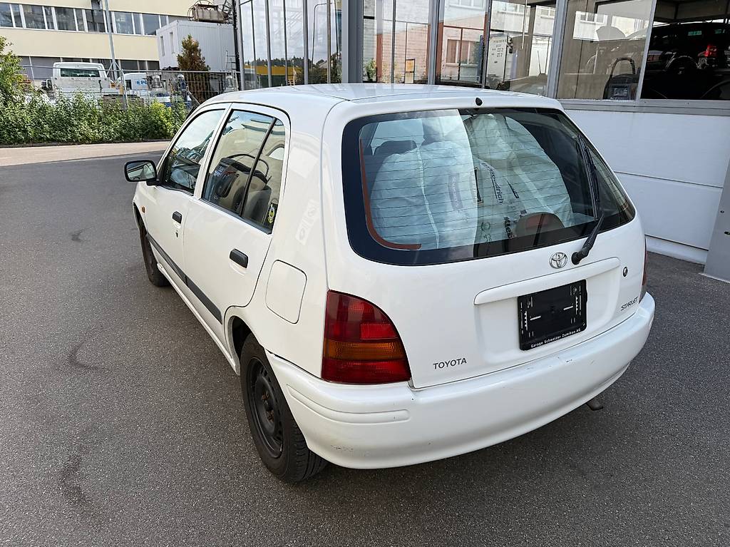 TOYOTA Starlet 1.3 — slika 5