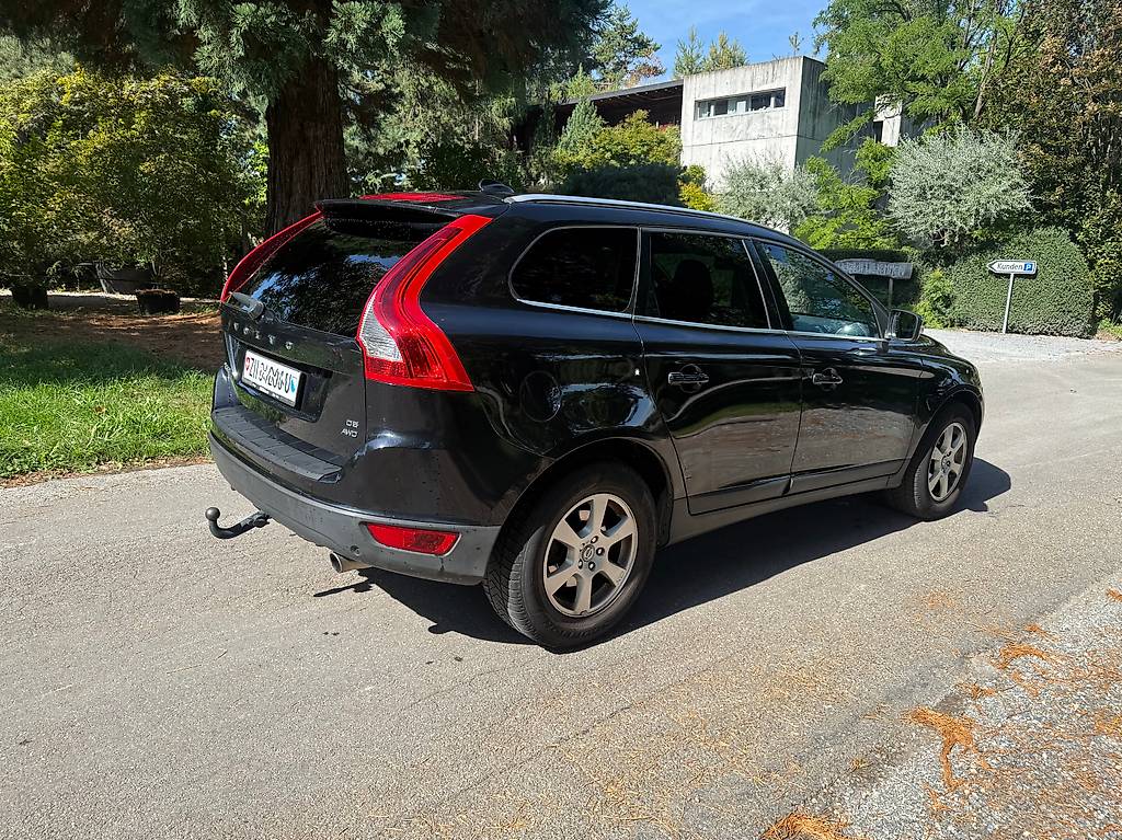 VOLVO XC60 D5 AWD Summum Geartronic — slika 5