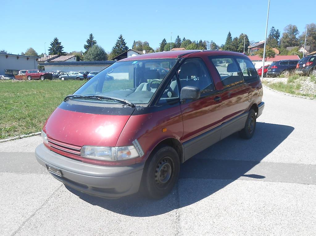 TOYOTA Previa XE 4x4 — slika 1