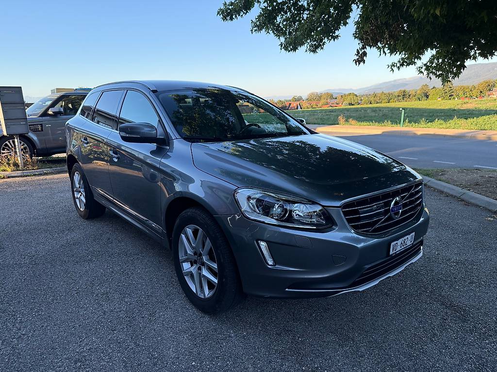 VOLVO XC60 D4 AWD Summum Geartronic — slika 2
