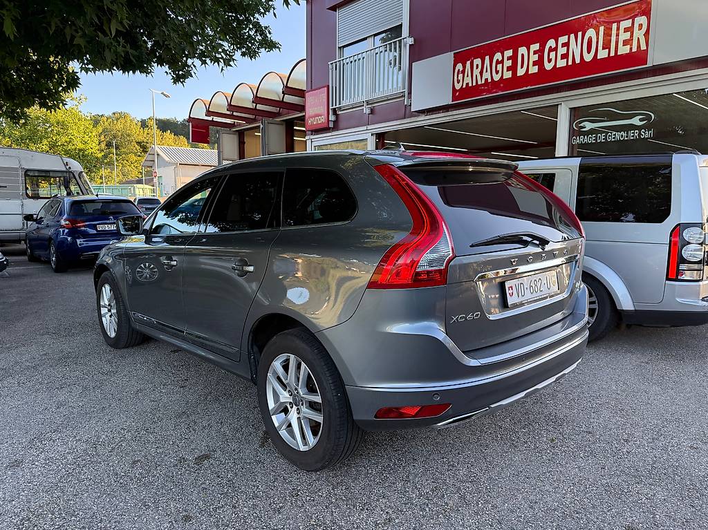 VOLVO XC60 D4 AWD Summum Geartronic — slika 3
