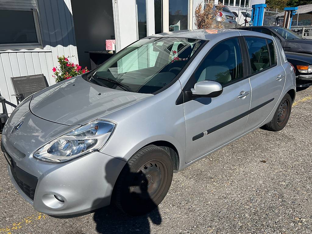RENAULT Clio 1.2 16V Expression — slika 2