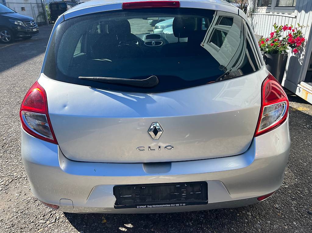 RENAULT Clio 1.2 16V Expression — slika 3