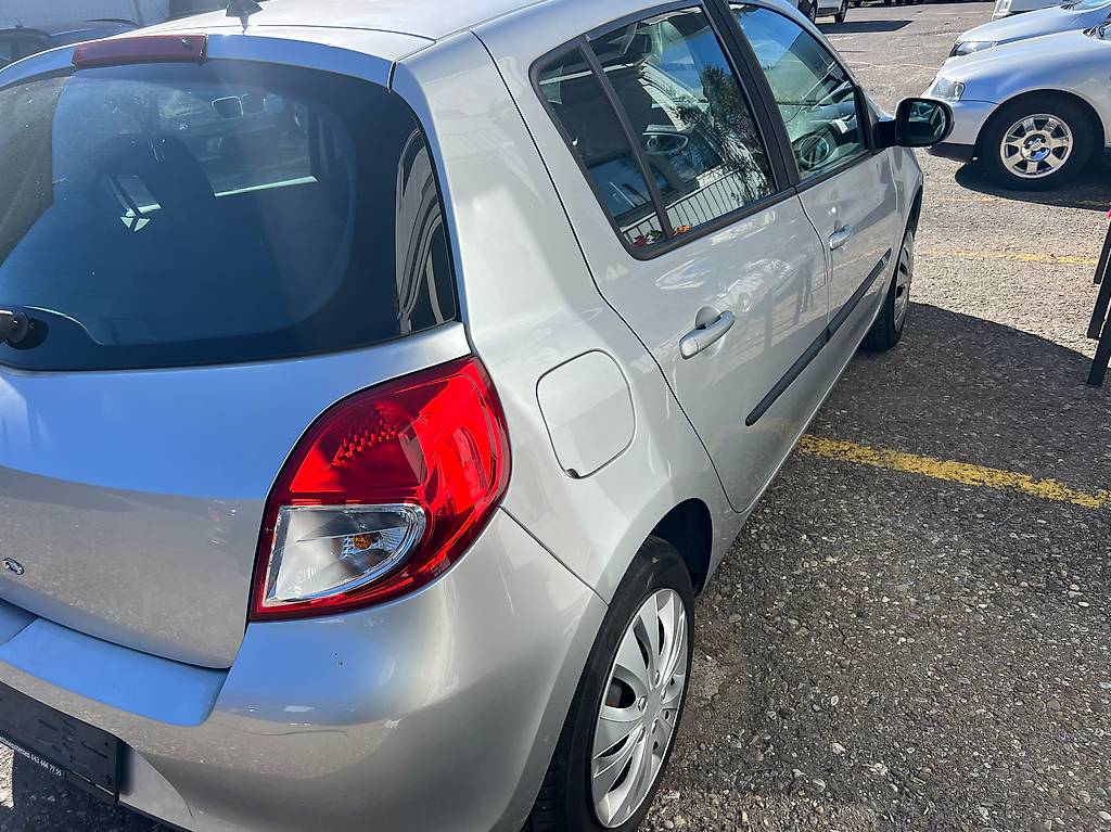 RENAULT Clio 1.2 16V Expression — slika 4