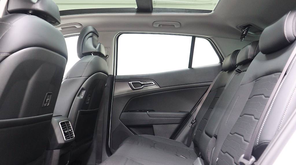 KIA Sportage 1.6 T-GDi PHEV Style — slika 4