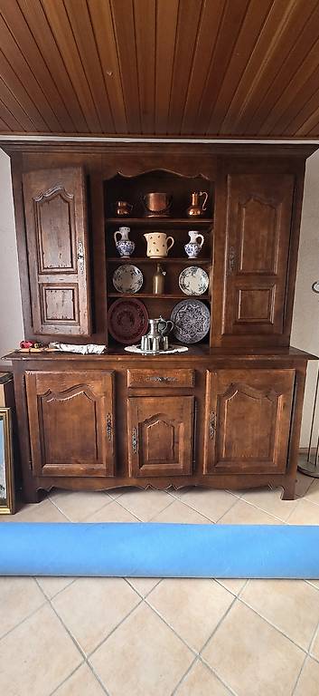 Vaisselier rustique (Chêne massif) Parfait état ! Canton Genève - anibis.ch