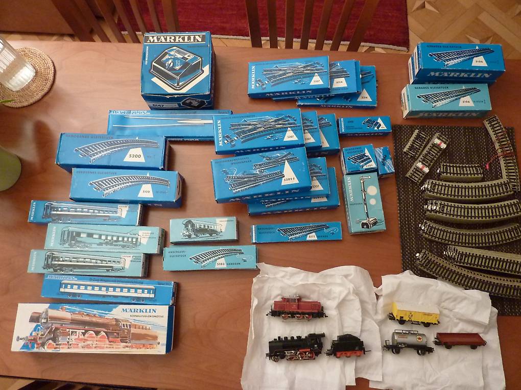 Marklin Locomotives, Wagons Et Accessoires. Voir Description. Xxe