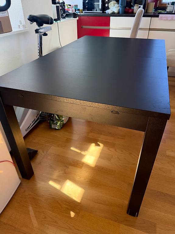 Table IKEA Bjursta extensible Canton Vaud - anibis.ch