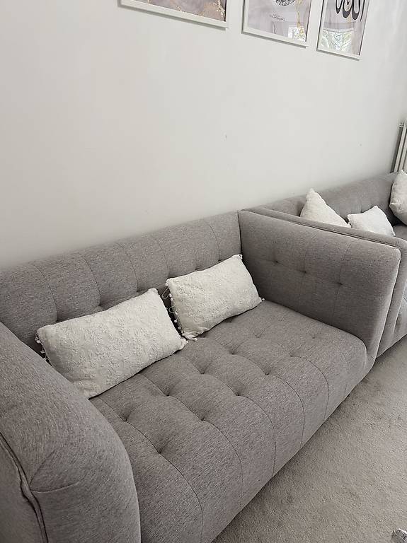 Lot de 2 canapés gris-beige en très bon état im Kanton Waadt - anibis.ch