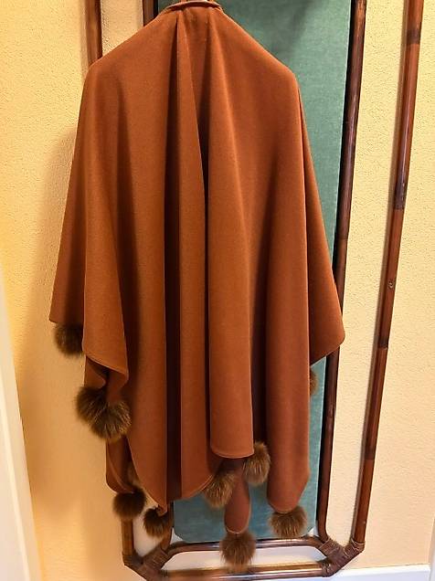 Cape - poncho JC Jean Claude Paris Canton Vaud - anibis.ch