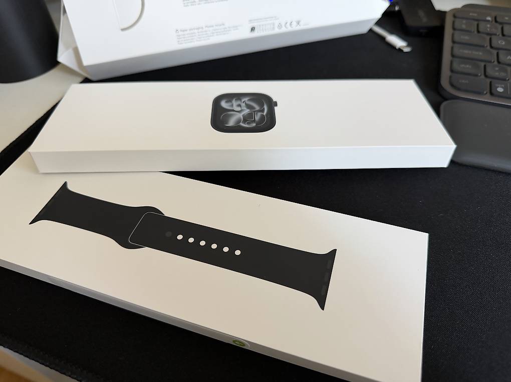 Apple Watch Series 11 46 mm, Noir, 5G im Kanton Waadt - anibis.ch
