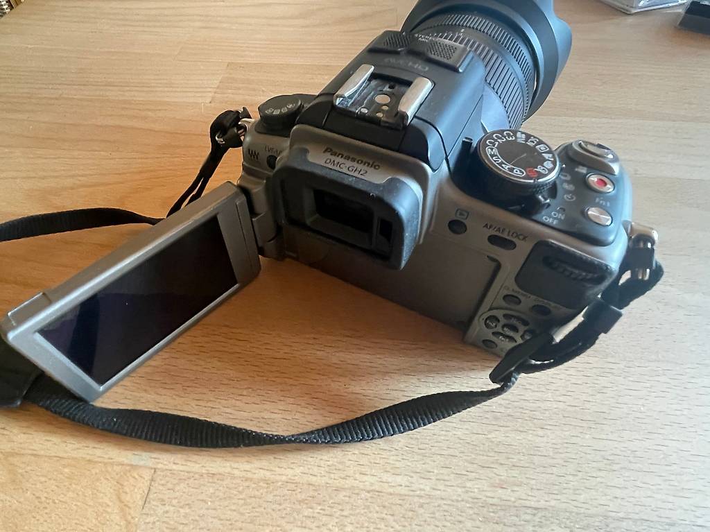 Kamera Panasonic Lumix GH2 mit Objektiv Lumix Vario 14-140mm Canton ...