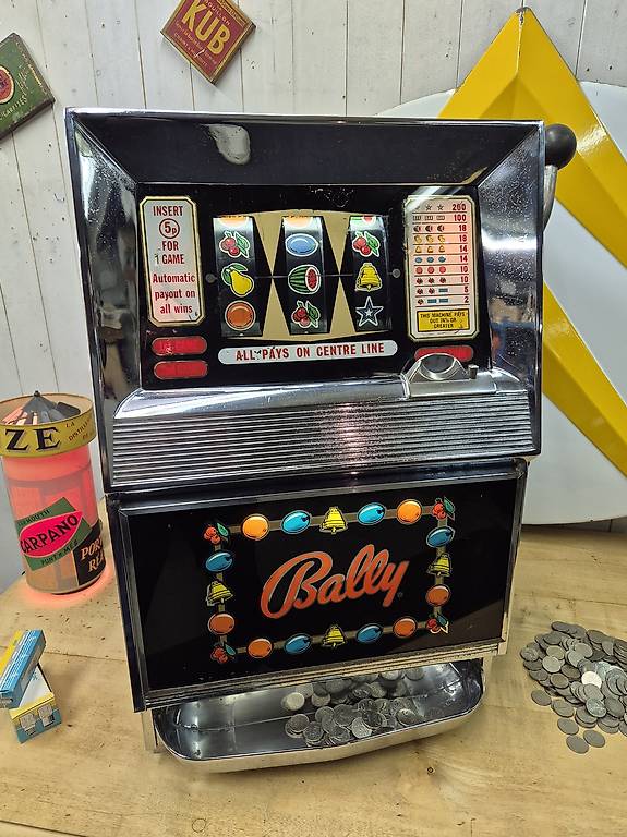 Machine à sous /geldspiel automat (Gebraucht) in Clarens für CHF 1