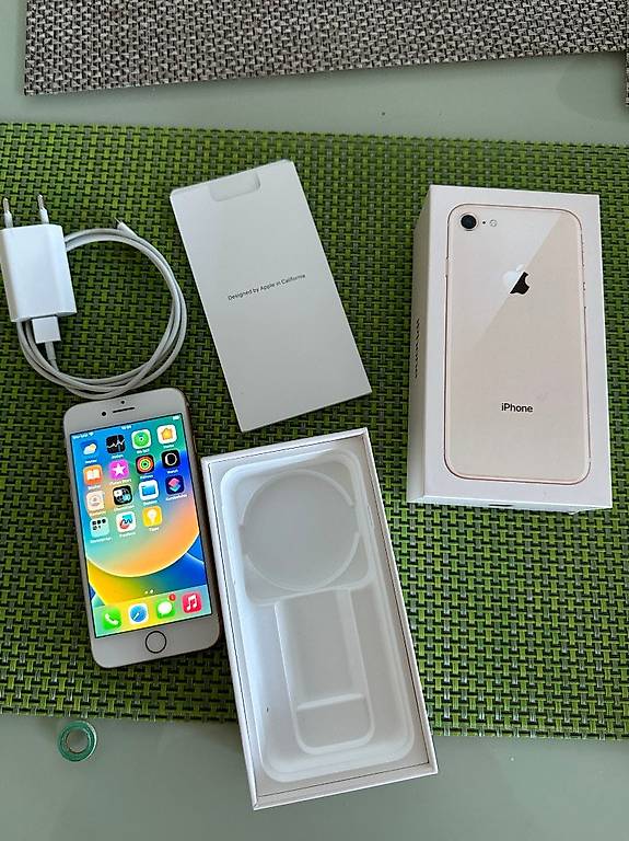 iPhone 8 64GB gold Weiss Top Zustand mit Box