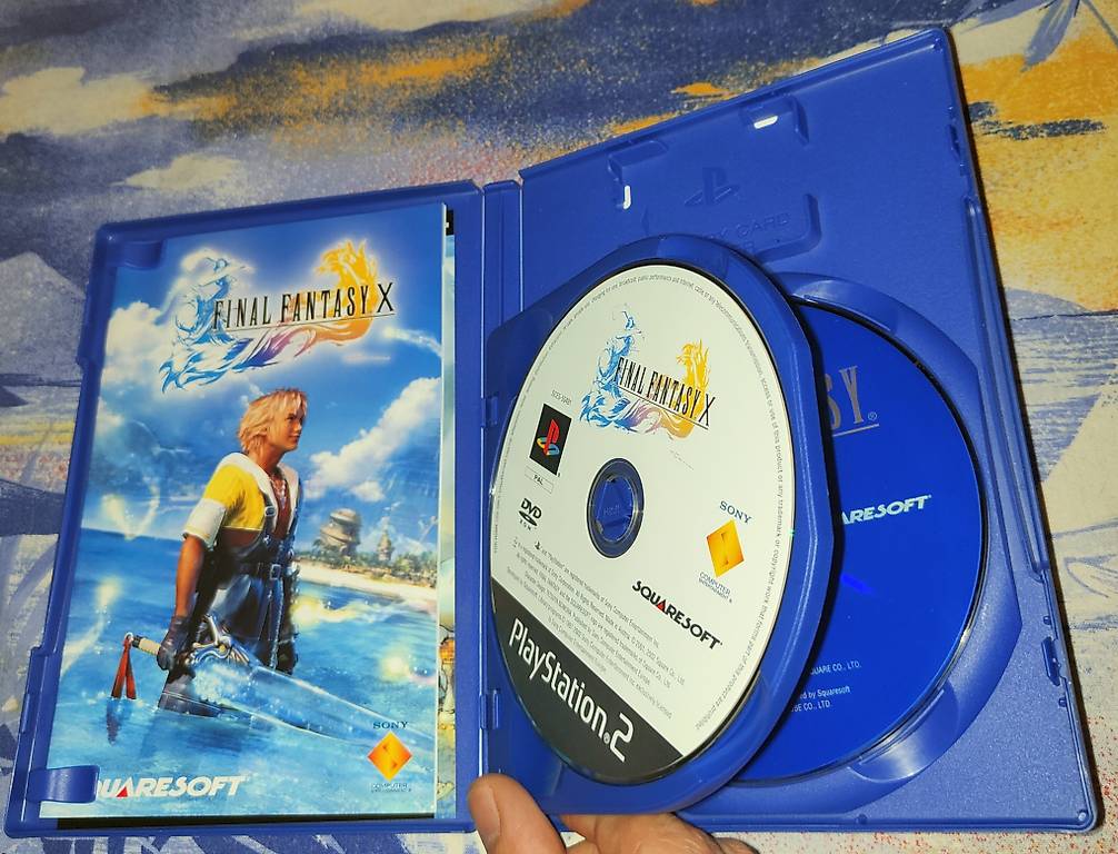 Jeu PS2 Final Fantasy X (+ DVD bonus) - (FR) anton Genève