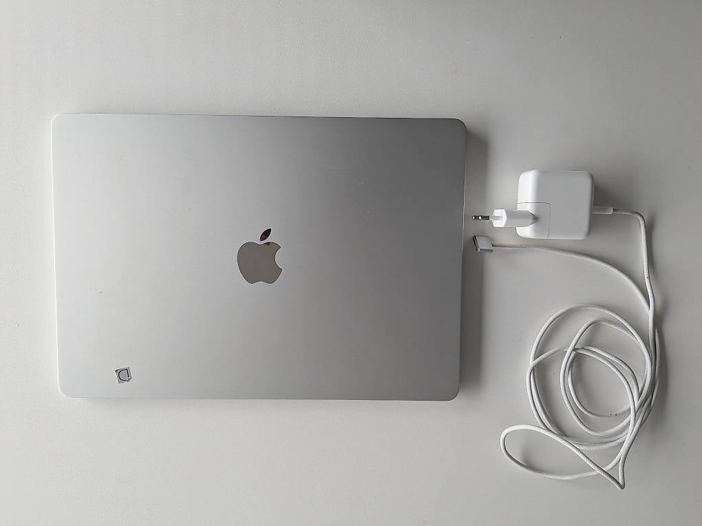 Ordinateur Apple Mac Book Air 15 pouces - Gris Argent im Kanton Waadt ...