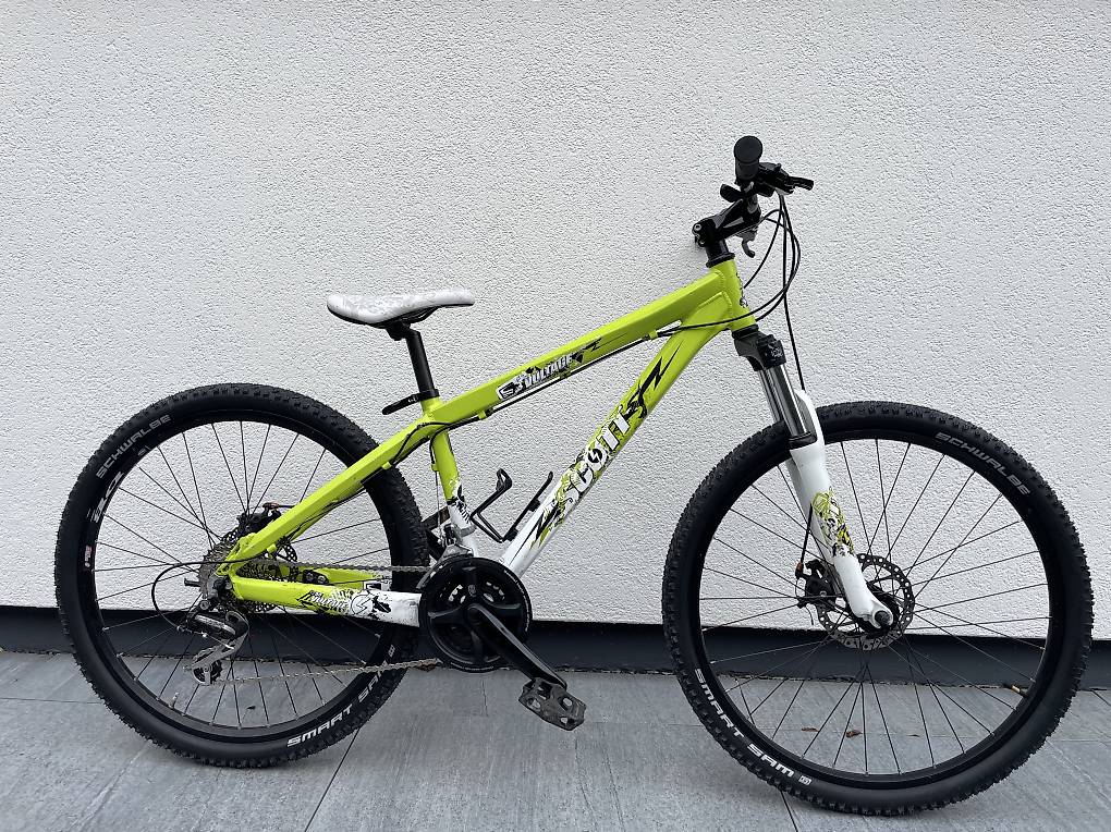 Vélo de spinning en parfait état - Idéal pour l'été! (Neuf (Voir