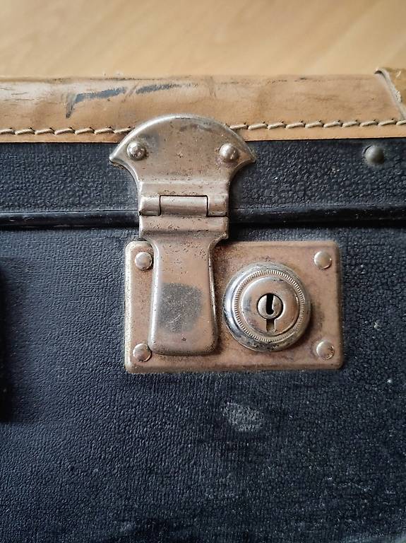 Valise Vintage Cuir Camel Années 1940-50, Rigide Avec Compartiments