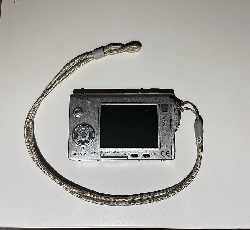 Mp 3 Video Appareil photo SONY Cyber-shot DSC-T7 5.1 MP Canton Genève - anibis.ch