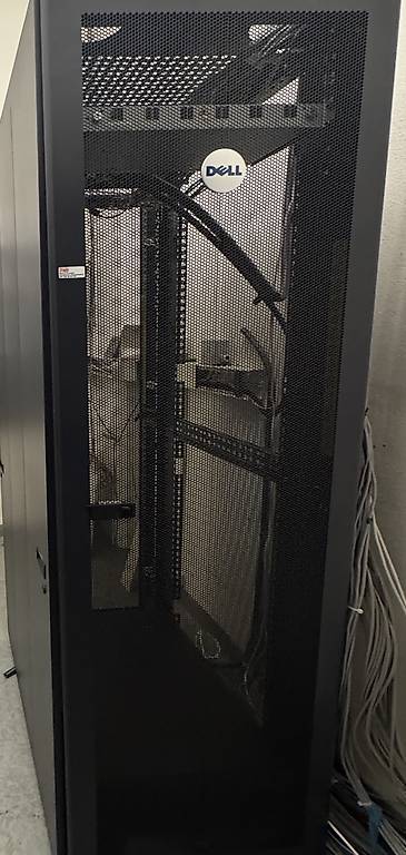 Rack informatique Canton Genève - anibis.ch
