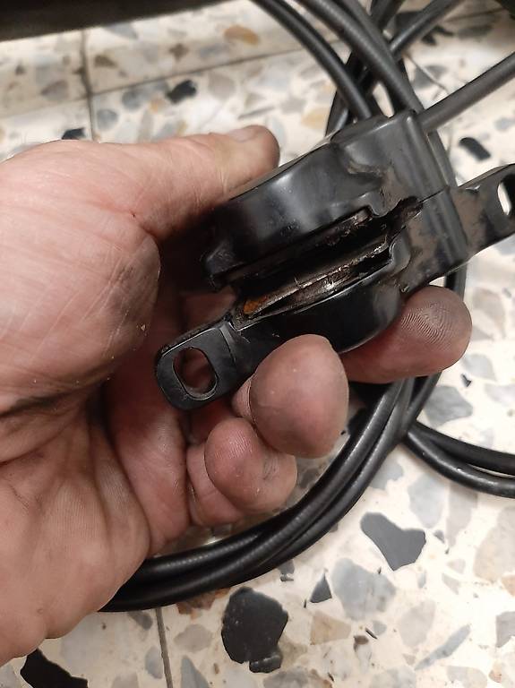 Lot De 29 Pièces De Vélo Vintage - Divers Composants - Occasion Dans Son Jus