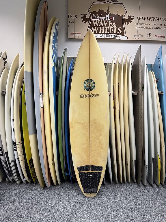 Surfboard Lost 5-7 im Kanton Zürich - anibis.ch