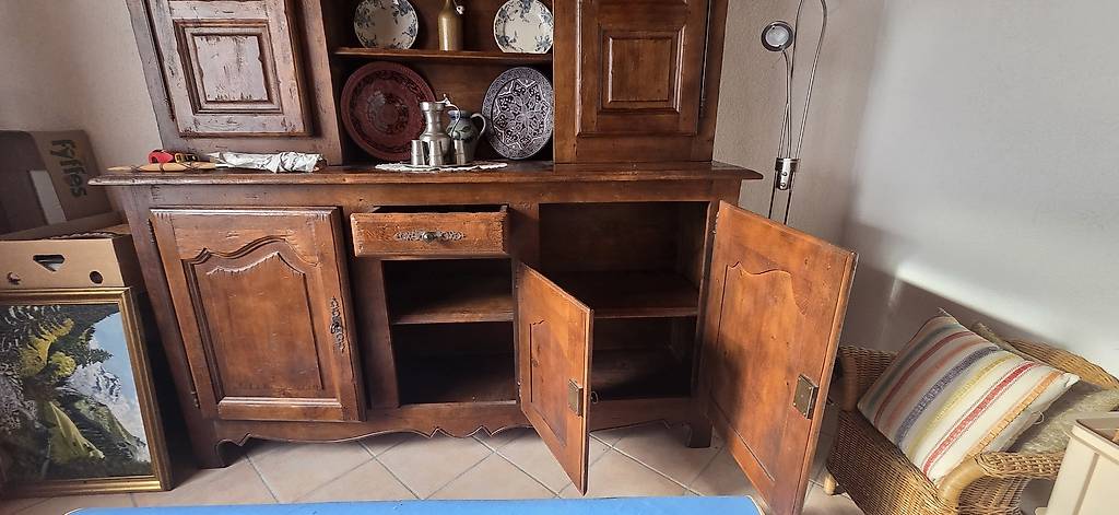 Vaisselier rustique (Chêne massif) Parfait état ! Canton Genève - anibis.ch
