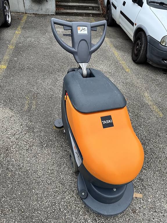 Autolaveuse taski 450b professionnel im Kanton Waadt - anibis.ch