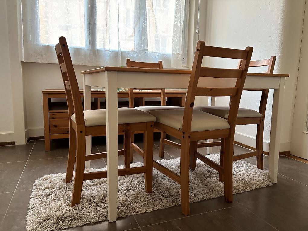 Chaises table à manger IKEA en bois [86H x 41L x 41L] Canton Vaud ...