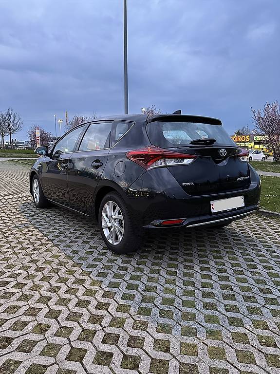 Toyota Auris Trend HSD — slika 2