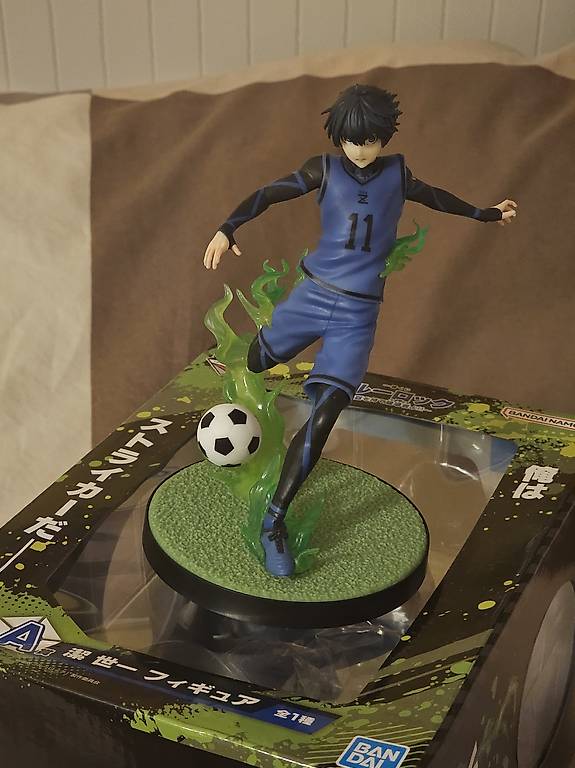Blue lock statuette pvc pop up parade isagi yoichi 17 cm : Référence Gaming