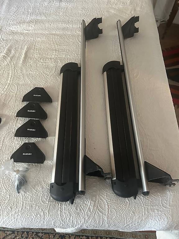 Pièces Fixation Barres De Toit Suzuki Swift - 2 Pièces, Origine Japon, Neuf