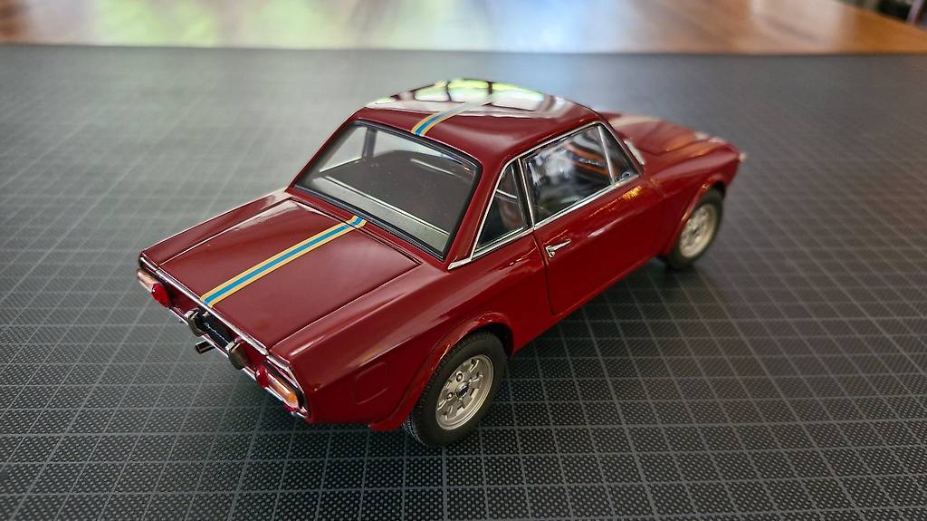 1:18 Lancia Fulvia 1.6 HF Fanalone, Amaranto Montebello AUTO Canton ...