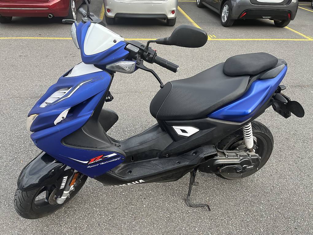 Pot échappement Scooter Bon état - Équipement moto