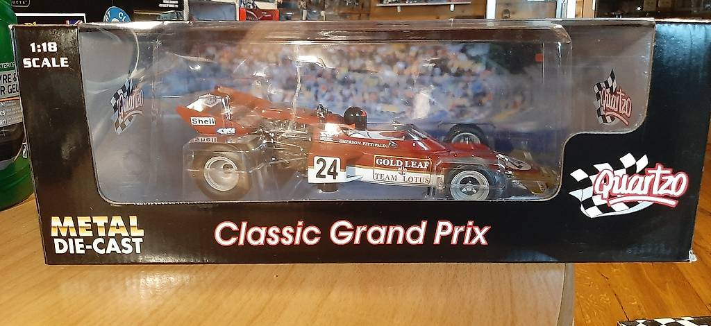 SCHUCO 1/18 SCALE Model - 1972 Ford Formula 1 JPS Emerson Fittipaldi