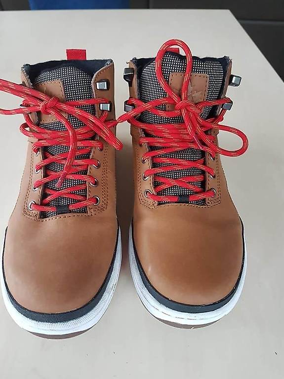 Chaussures Bébé LED Montantes - Semelle Caoutchouc Antidérapante, Fermeture Velcro, Unisexe
