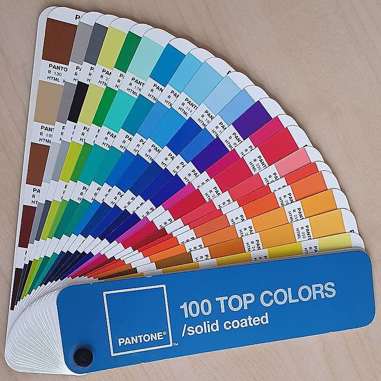 Nuancier Pantone 100 top colors solid coated Canton Neuchâtel - anibis.ch