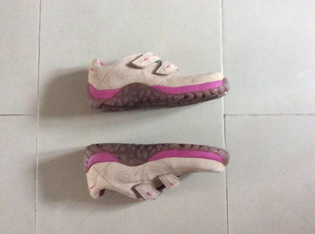 Chaussures Pour Fille Taille 13 (UK Kids) - Marque Graceland, Couleur Or - Occasion