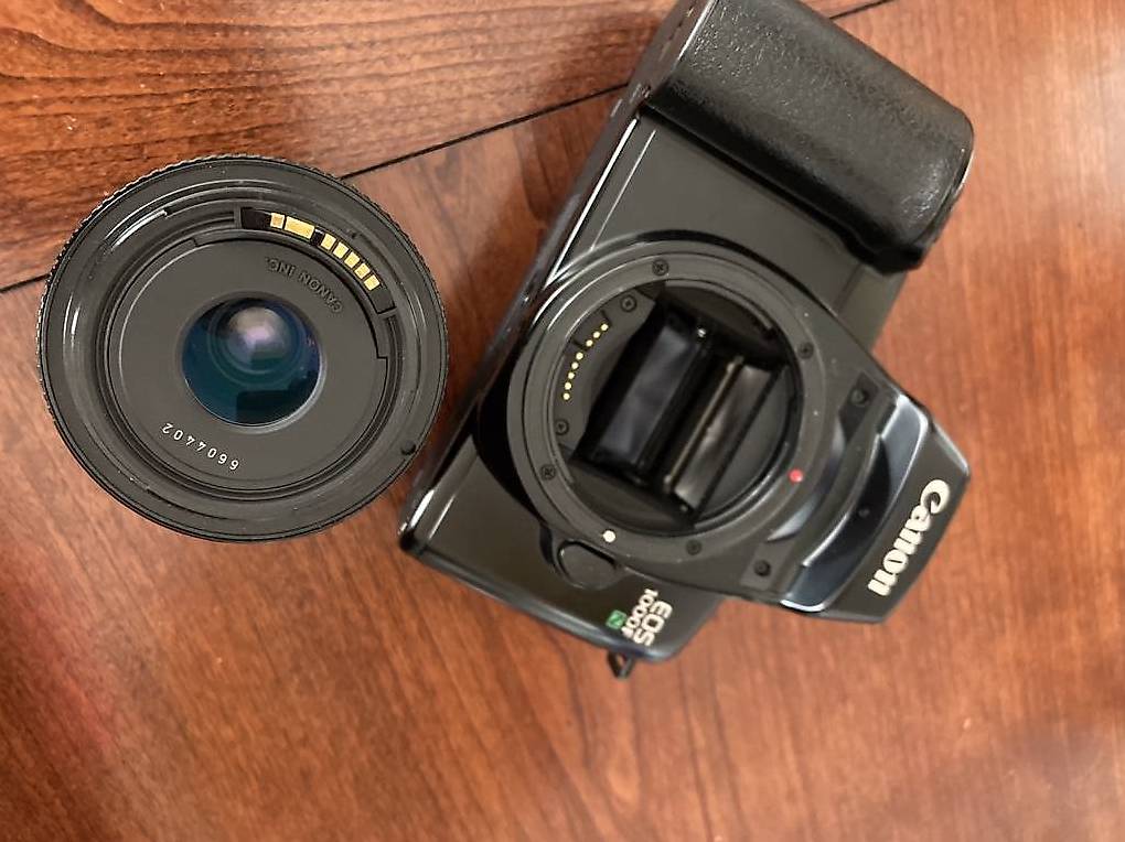 Appareil photo argentique Canon EOS 1000F – reflex 35 mm vintage avec objectif 35-80 mm - France