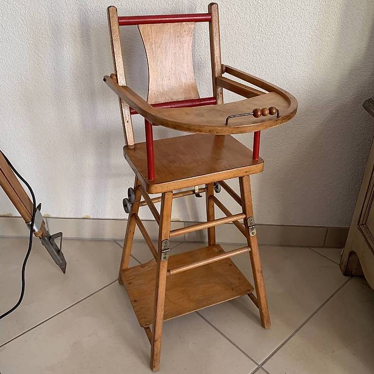 TROIS CHAISES DE Poupee Miniature En Metal A Identifier EUR 20,00