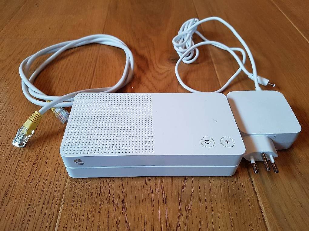 router/modem box light Canton Valais anibis.ch