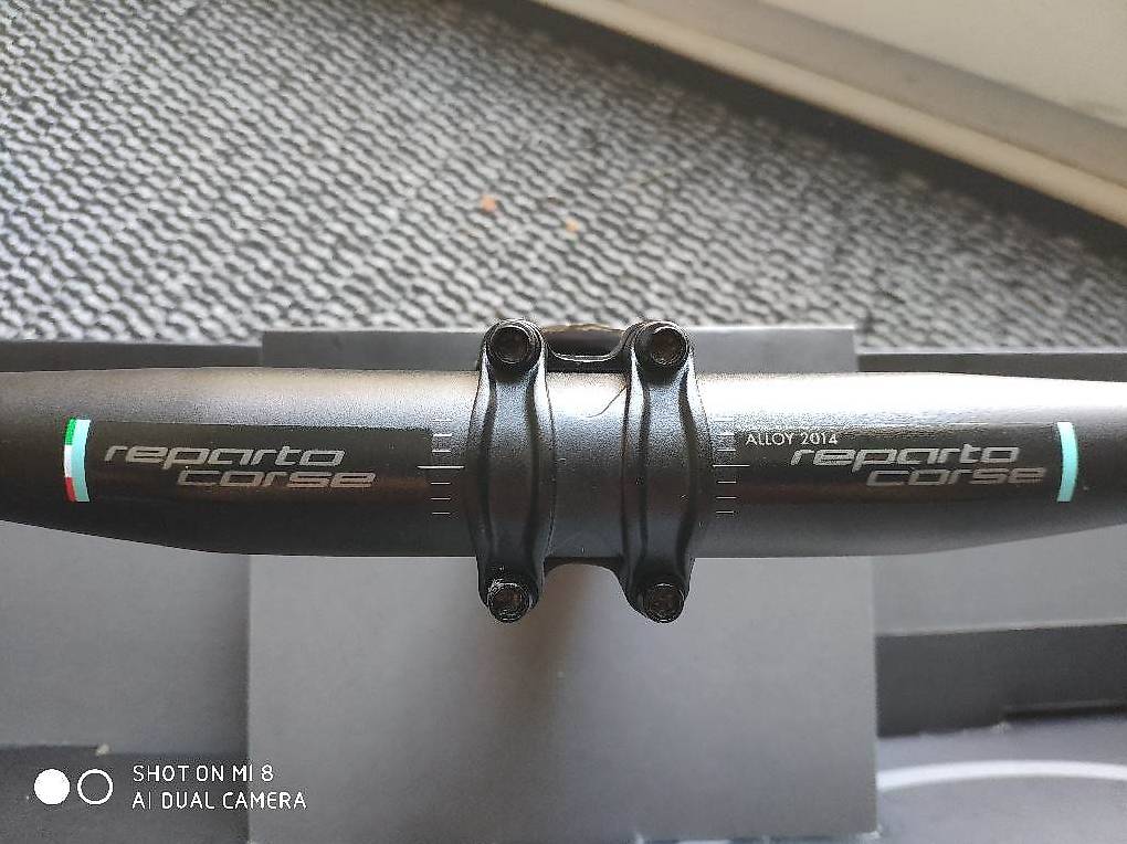 Potence alu REPARTO CORSE BIANCHI - Périphériques route/Potences