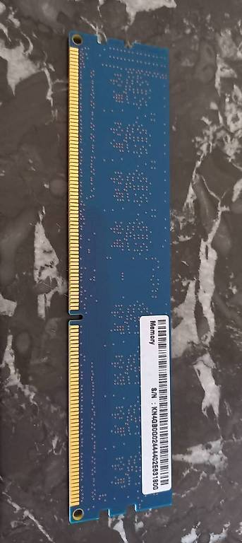 RAM Adata ADA-4S2400J4G17-S Barette Memoire Pour DDR4 4GB SO