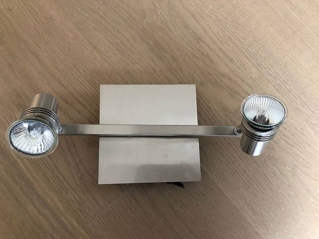 Lampe de plafond 2 spots avec ampoules Canton Genève anibis.ch