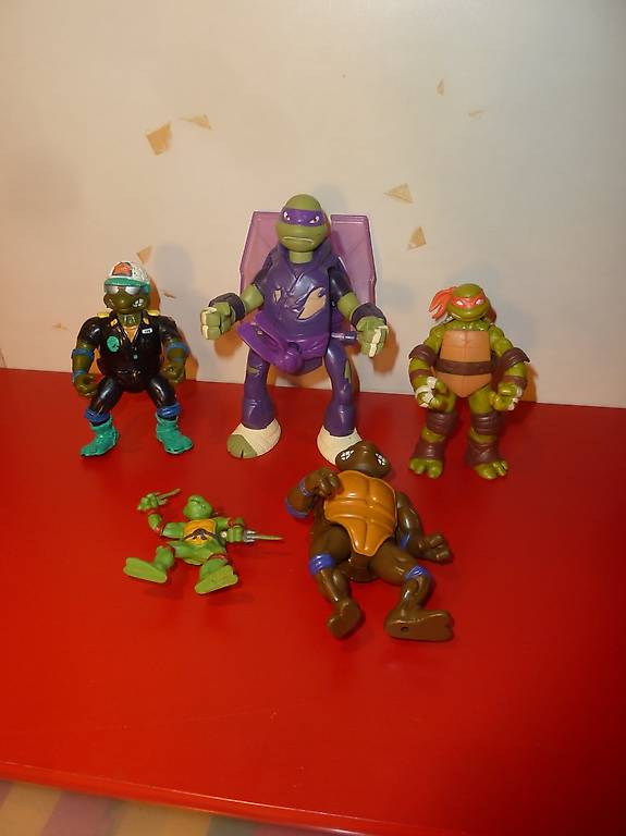 Lot De 30 Figurines Tortues Ninjas Bandai + 2 Motos TMNT - Occasion